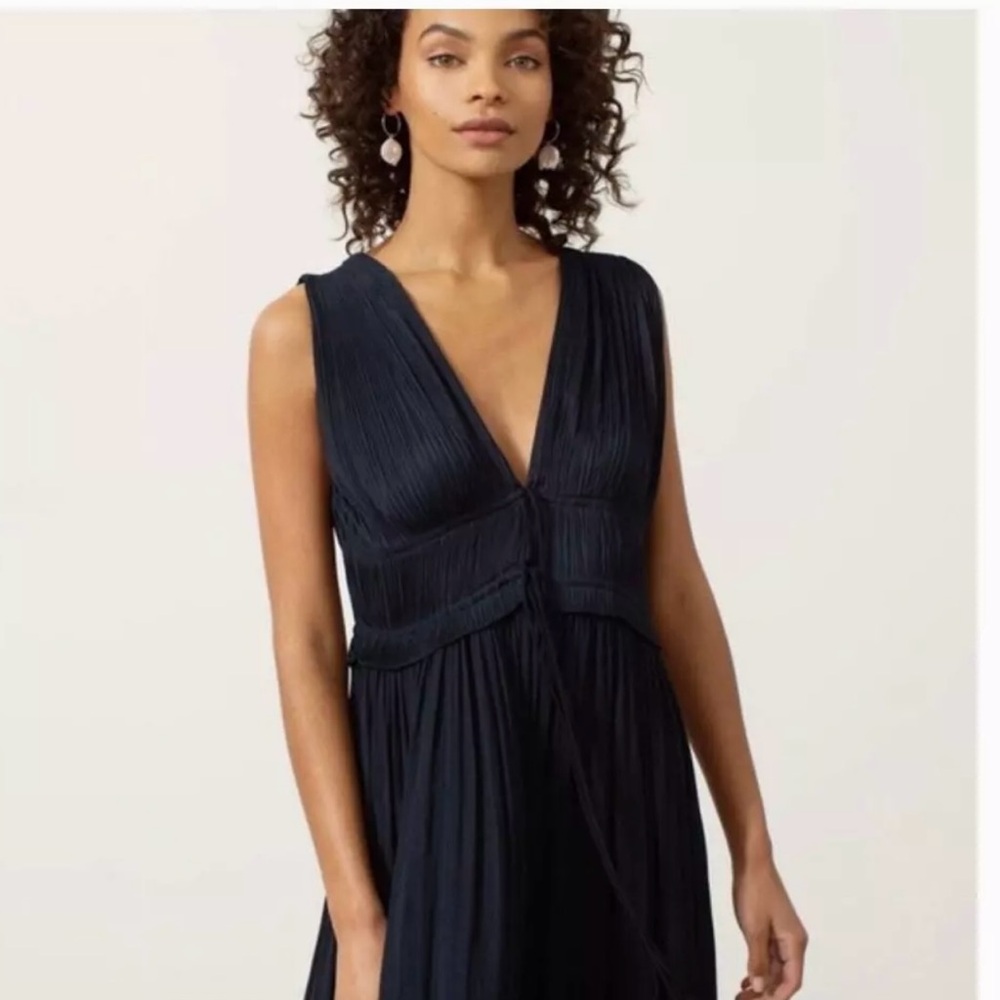 Modern Citizen Pleated Elegant Black Sleeveless Dress